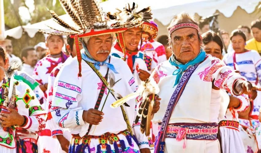 Pueblos Indigenas de Mexico: Las Tribus Nativas que Siguen Vivas