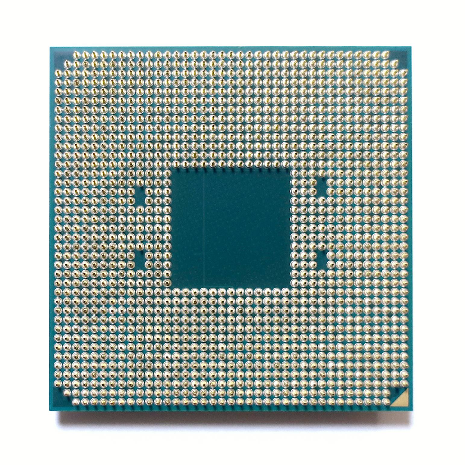 AMD Ryzen 7 5700X — vista inferior mostrando los pines PGA del socket AM4